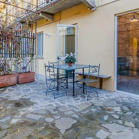 Apartment Guesthost - Romantic Getaway In Cozy With Terrace *