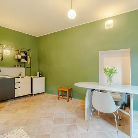 Guesthost - Romantic Getaway In Cozy With Terrace トリノ