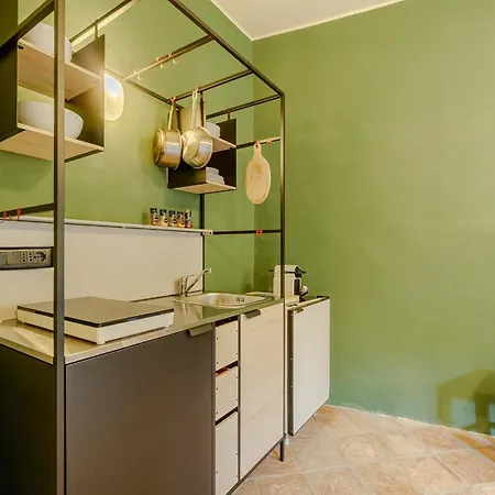 Guesthost - Romantic Getaway In Cozy With Terrace