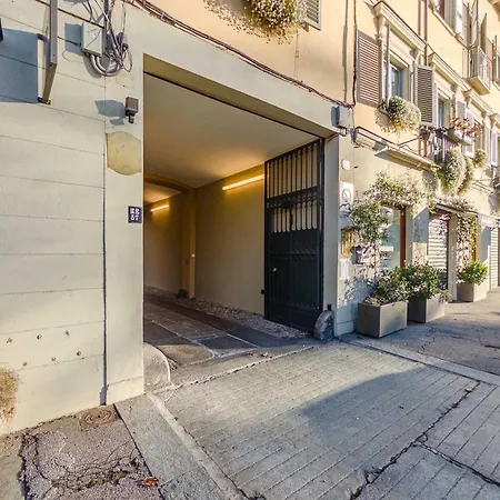 Guesthost - Romantic Getaway In Cozy With Terrace Apartmán