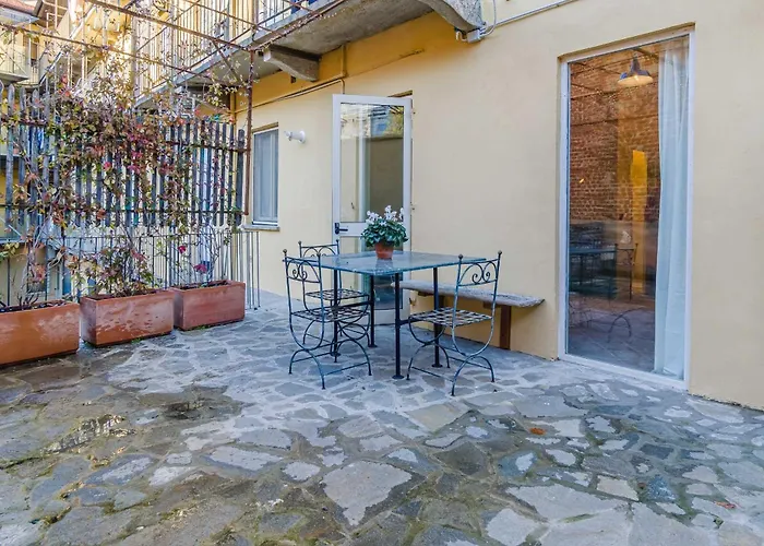 Апартаменты Guesthost - Romantic Getaway In Cozy With Terrace *