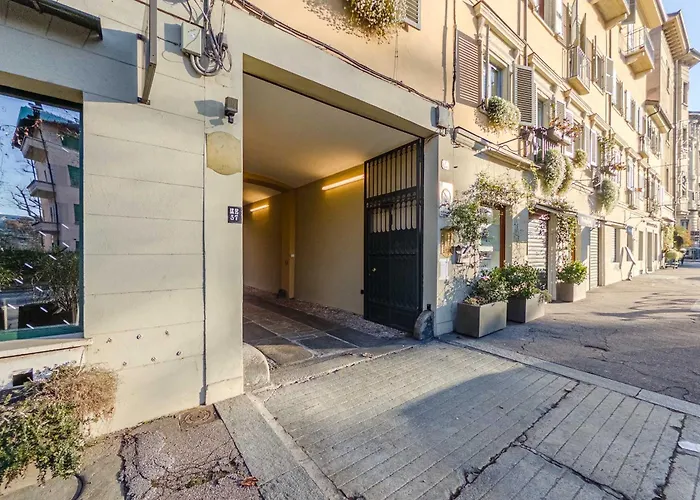 Guesthost - Romantic Getaway In Cozy With Terrace Apartament