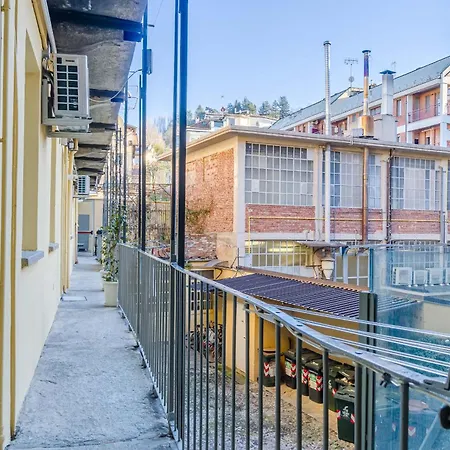 Guesthost - Romantic Getaway In Cozy With Terrace Turin