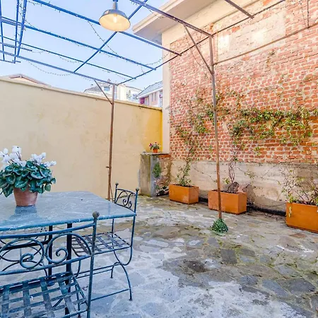 Appartement Guesthost - Romantic Getaway In Cozy With Terrace *