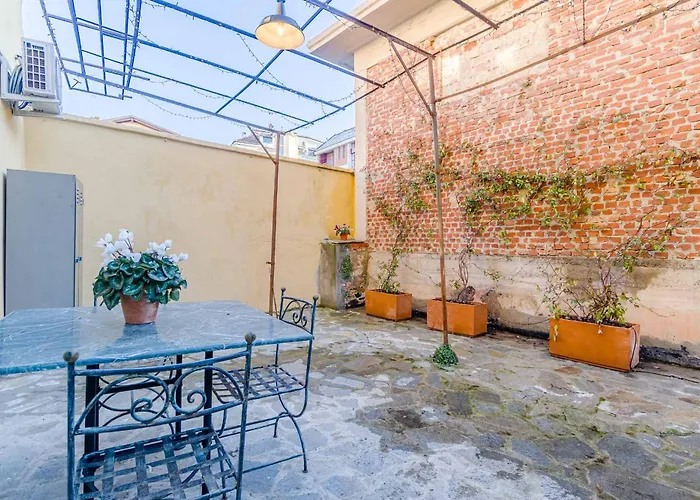 Appartement Guesthost - Romantic Getaway In Cozy With Terrace *